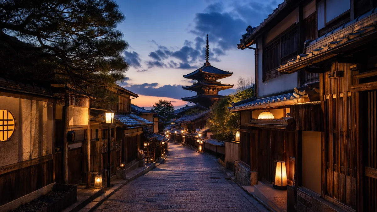 Lantern-lit Gion and Higashiyama lane at dusk for a gentle first evening in Kyoto